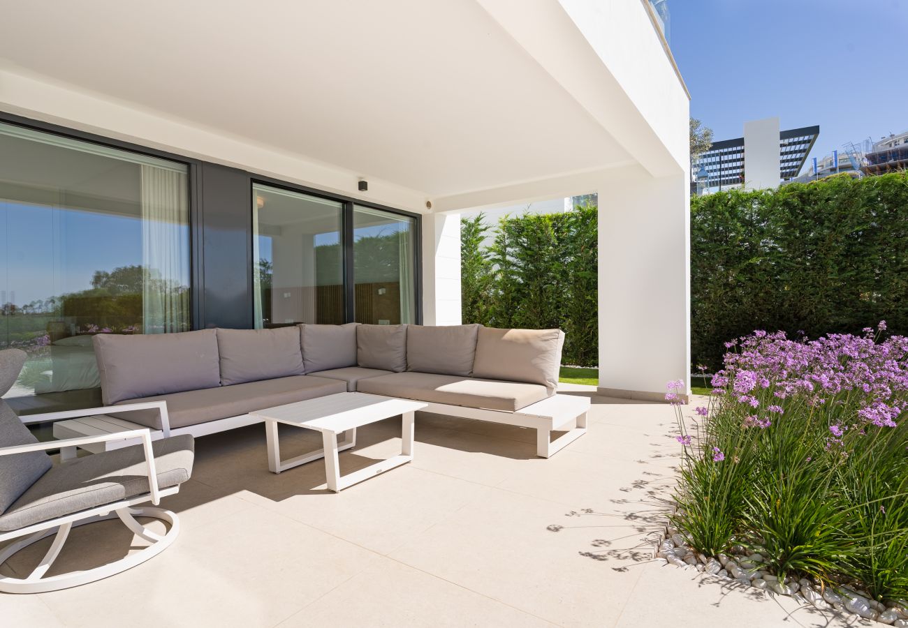 Apartment in Benahavís - Aqualina de Madeira by Time & Home - modern oasis with private pool