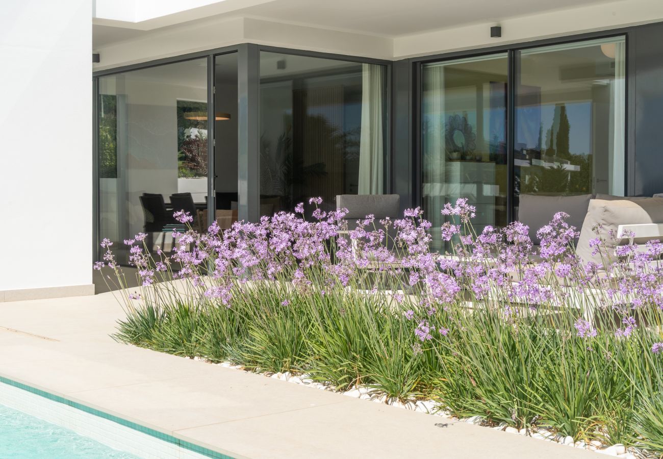Apartment in Benahavís - Aqualina de Madeira by Time & Home - modern oasis with private pool