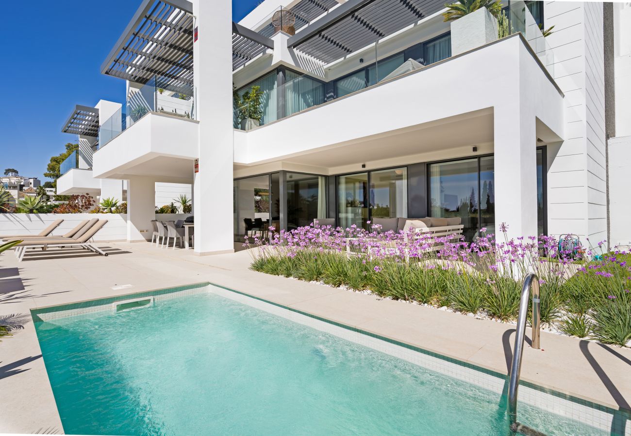 Apartment in Benahavís - Aqualina de Madeira by Time & Home - modern oasis with private pool
