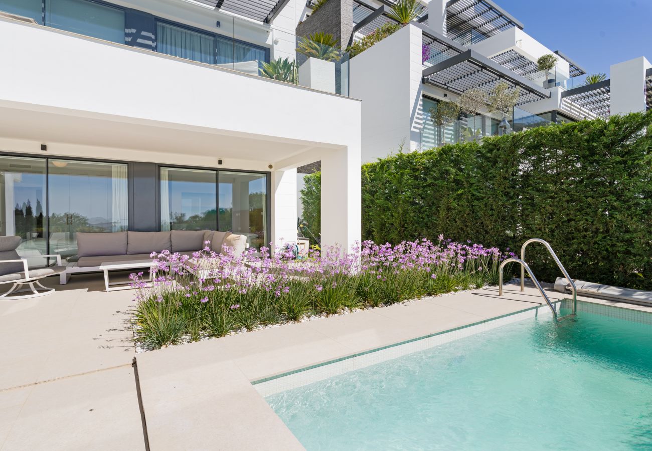 Apartment in Benahavís - Aqualina de Madeira by Time & Home - modern oasis with private pool