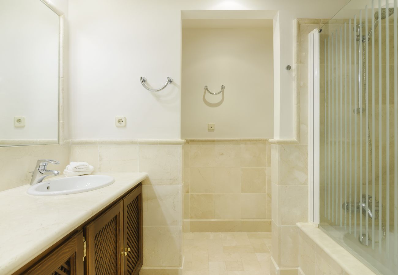 Studio in Marbella - Rio Real- Incosol Park Suite