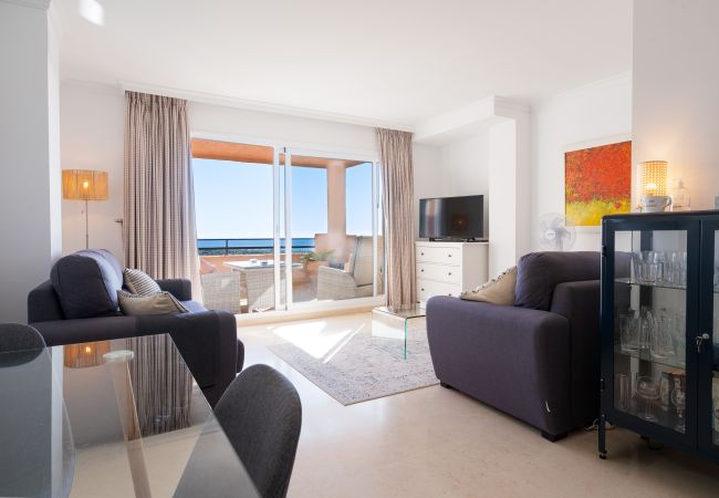 Apartment in Marbella - Sea Views Lagos de Santa Maria - By Time and Home