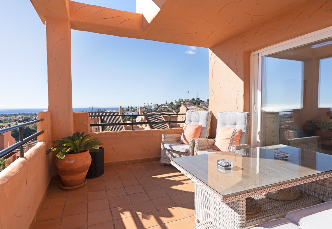 Apartment in Marbella - Sea Views Lagos de Santa Maria - By Time and Home
